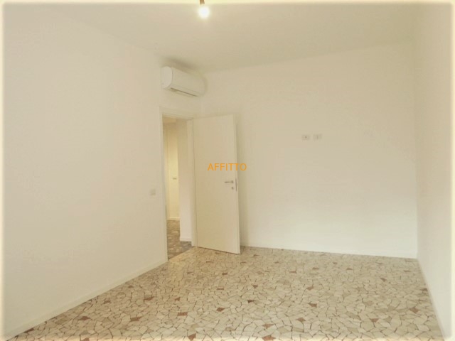 CAMERA2 (2)